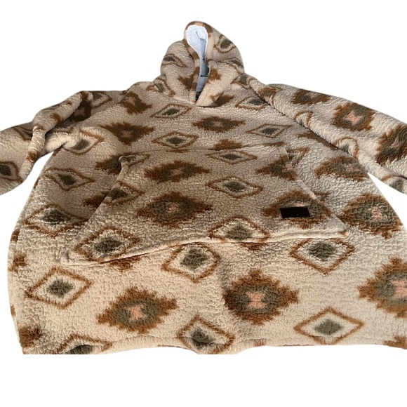Oversized Hoodie Blanket Sweatshirt - Picture 2 of 4